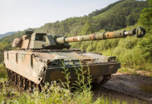 L&T gets order to build prototype of light tank for Sino-India border Hanwha Defence Light Tank K21