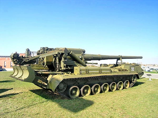 203-mm self-propelled gun 2S7 Pion