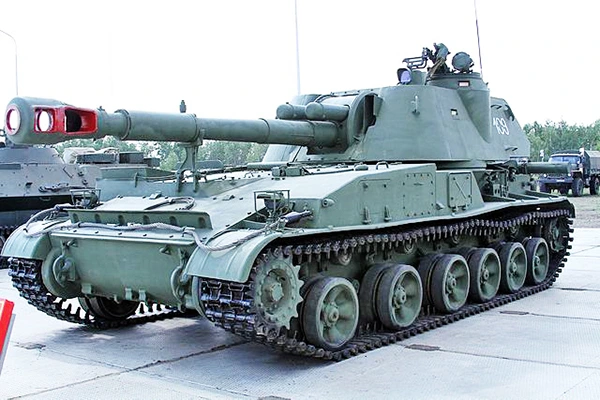 2S3-Akatsiya-self-propelled-howitzer