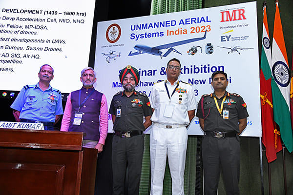 Panelists of Session 4 (from left) Air Cmde SM Paranjpe, VM, Project AD SIG, Air HQ, Gp Capt (Dr) RK Narang, MP-IDSA, Maj Gen CS Mann, ADG Army Design Bureau, Cmde (Dr) AP Golaya, OIC Tech Devp Acceleration Cell, NIIO, Naval HQ, and Col Amit Kumar, Col Arty & Avn, Army Design Bureau.