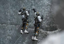 India to Train Armenian Spetsnaz in High-Altitude Warfare Soldiers climbing an icewall at Siachen training facility